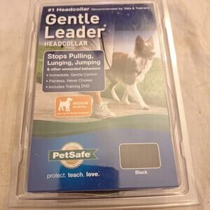 PetSafe Gentle Leader Head Collar - Medium 25-60lbs Dog - Black